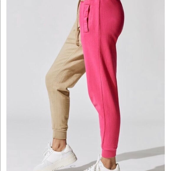 Pink Cookies + Malibu Sand Contrast Sweatpant - Picture 4 of 7